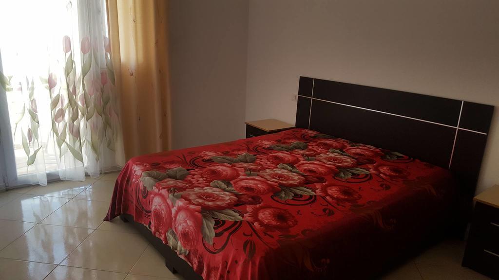 Faik Shehu Apartments Драч Екстериор снимка