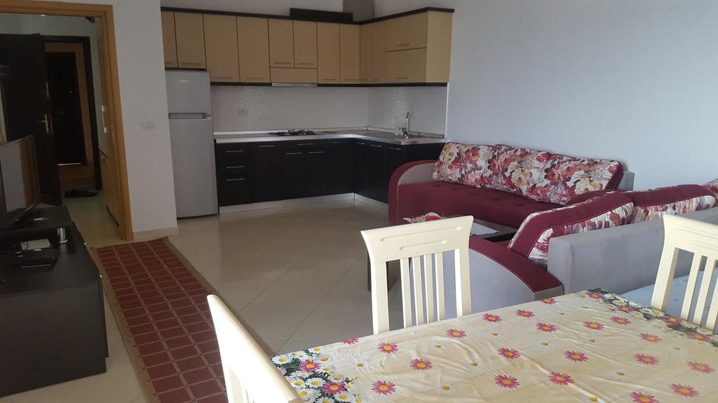 Faik Shehu Apartments Драч Екстериор снимка