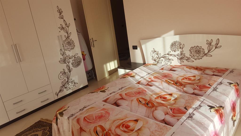 Faik Shehu Apartments Драч Екстериор снимка